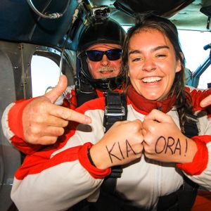 Skydive - What is the best way for you to Travel New Zealand? - An Investigation Backpackers World Travel Blog